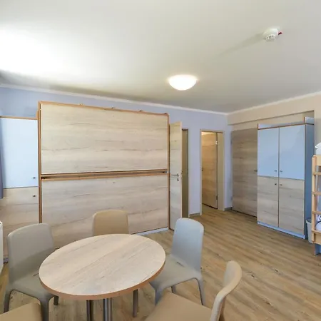 Haus Klaarstrand بيت شباب *
