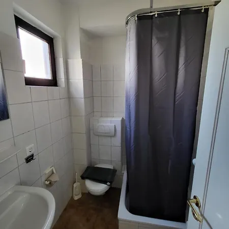 Haus Klaarstrand بيت شباب *